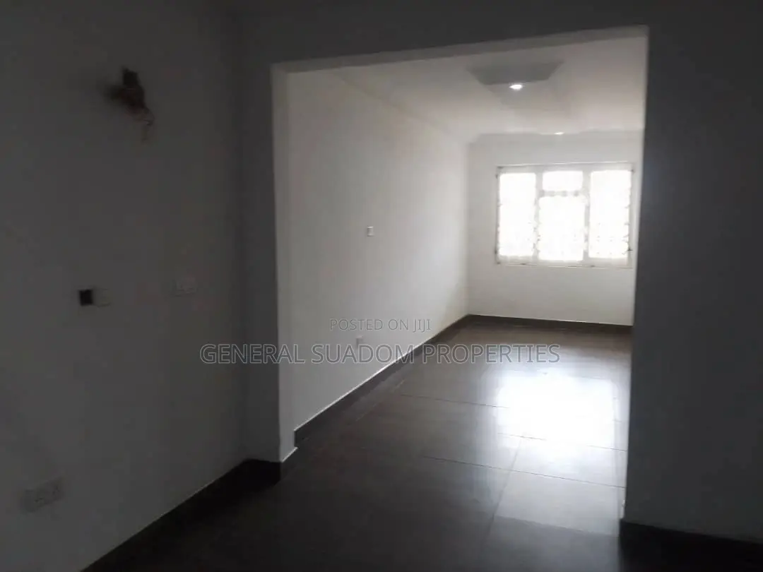3bdrm Apartment in Suadom Properties, Airport Residential Area