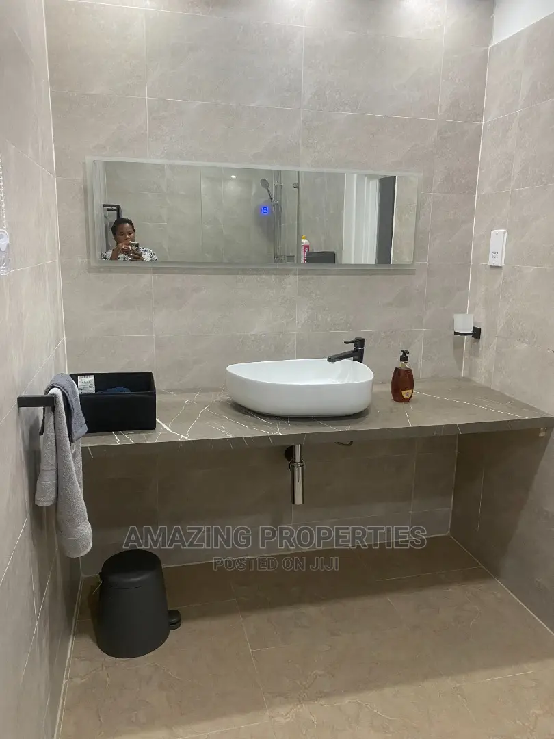 Suitable for Office or Residence North Ridge Alisa Hotel