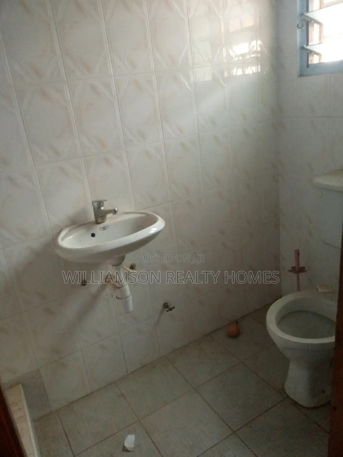 3bdrm House in Hfc Estate, Spintex for rent