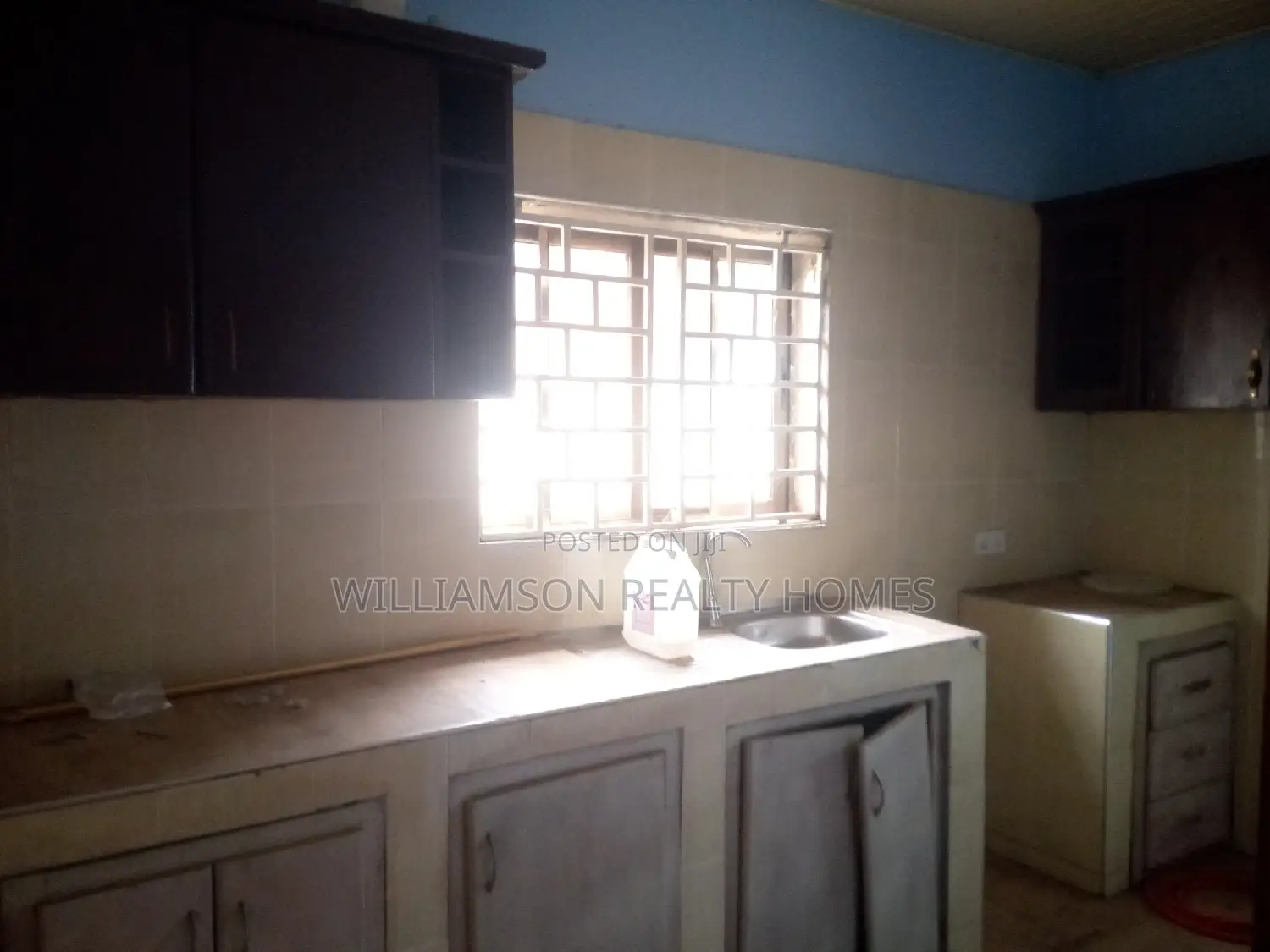 3bdrm House in Hfc Estate, Spintex for rent