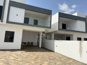 4bdrm House in 4 Bedroom House for for Sale