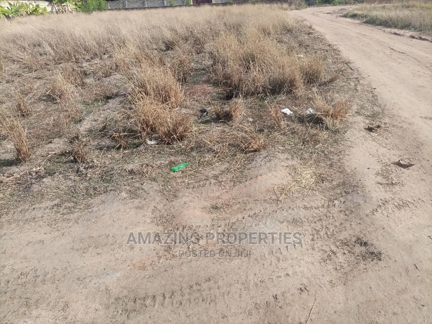 3 and Half Plots of Roadside Land for Sale Adjiringanor