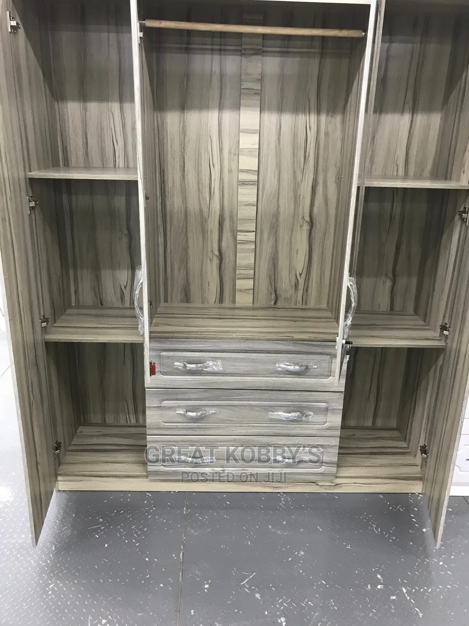Four in One Foreign Wardrobe