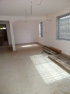 3bdrm House in Hfc Estate, Spintex for rent