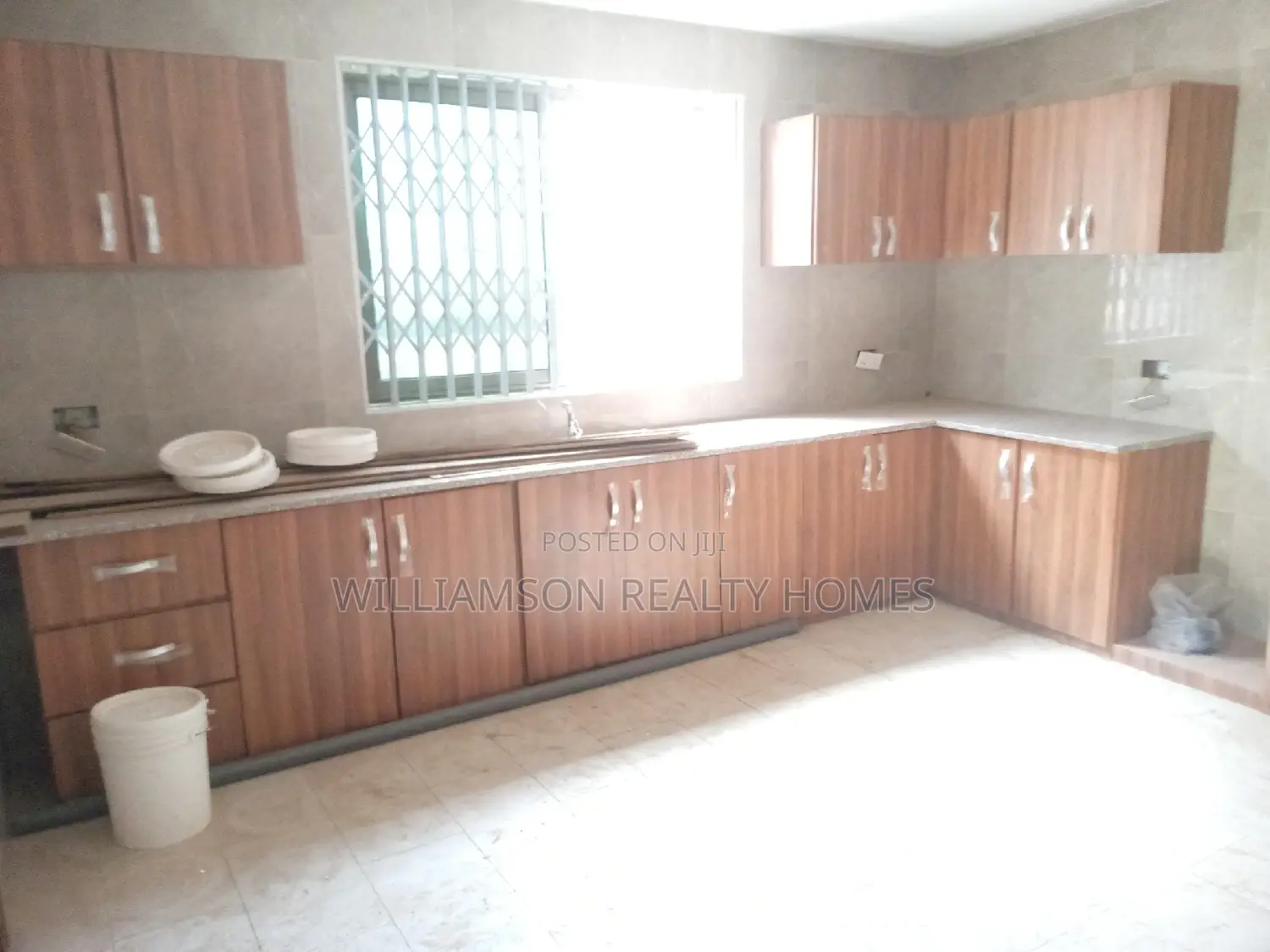 3bdrm House in Hfc Estate, Spintex for rent