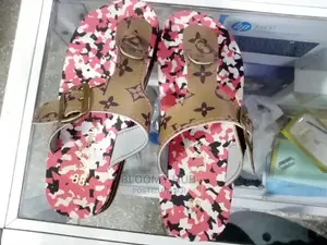 Nice Unisex Slip On
