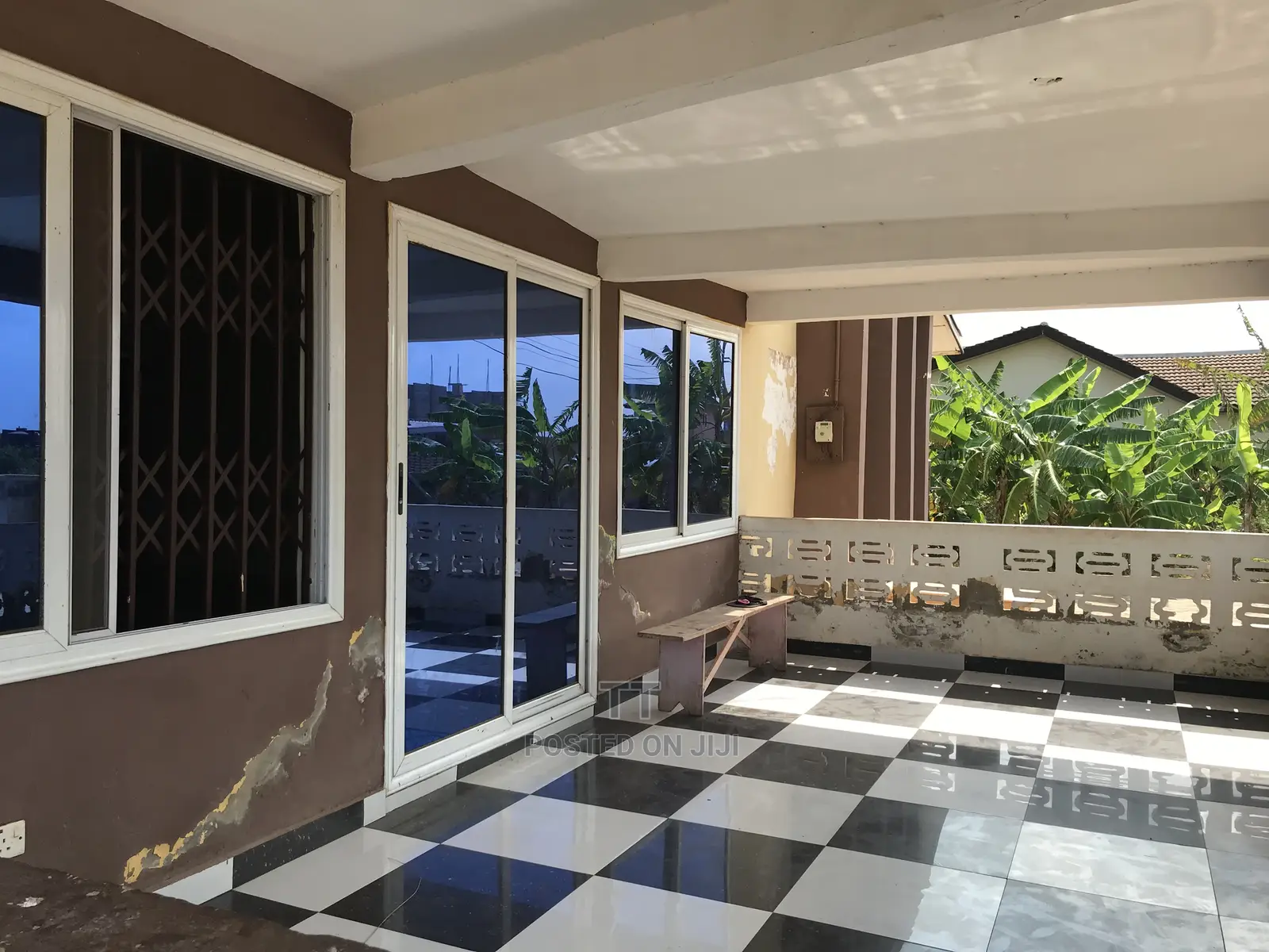 3bdrm House in Afienya Mataheko, Tema Metropolitan for rent
