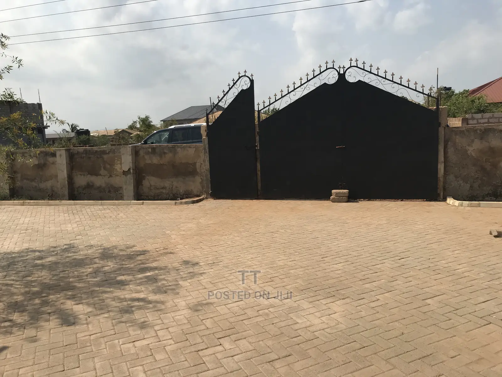 3bdrm House in Afienya Mataheko, Tema Metropolitan for rent