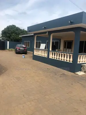 3bdrm House in Suadom Properties, Baatsona Total for sale