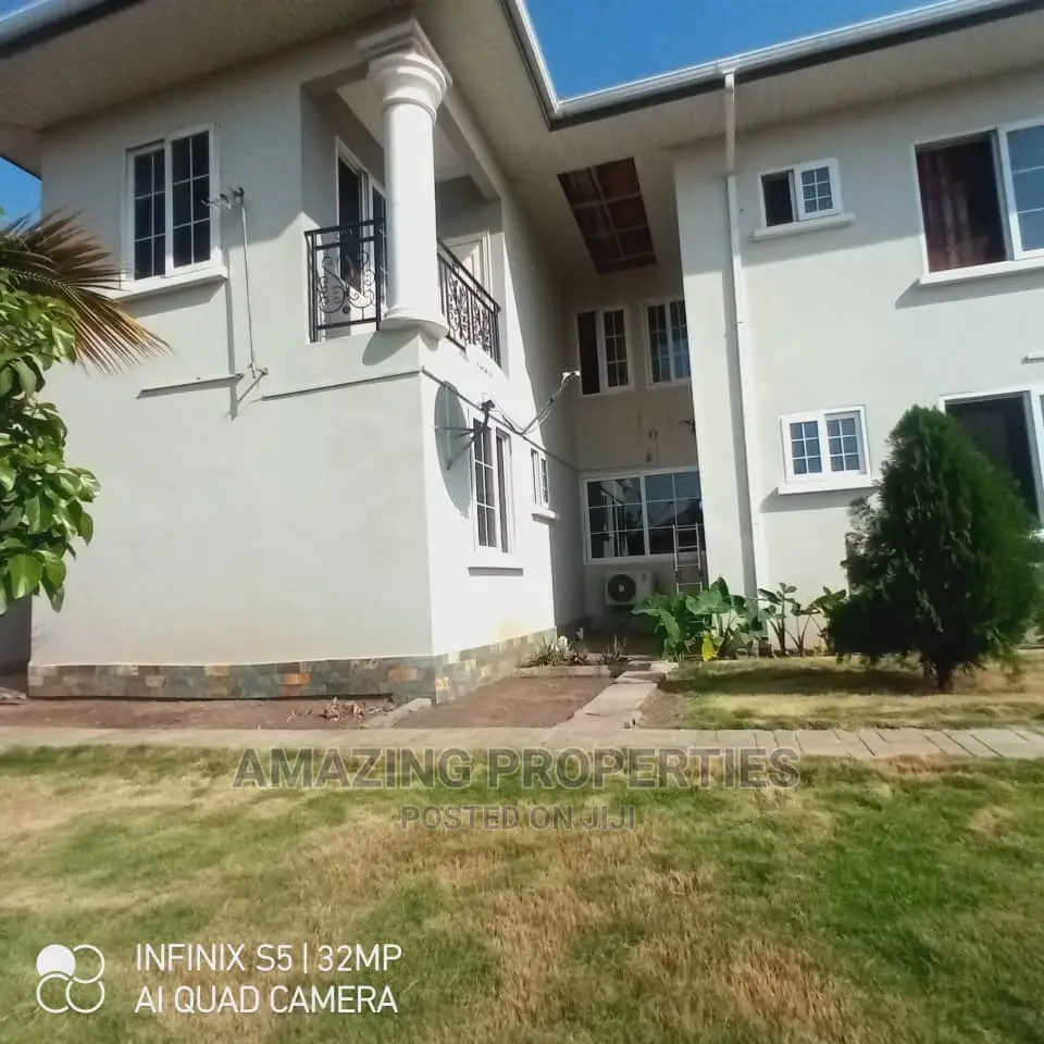 4bdrm House in Amazing Properties, Tema Metropolitan for sale