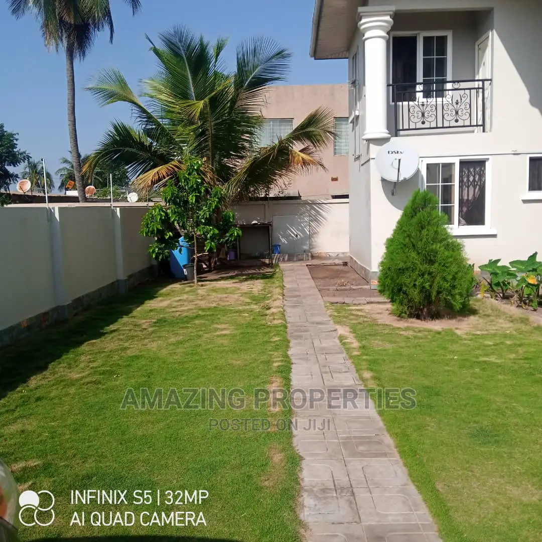 4bdrm House in Amazing Properties, Tema Metropolitan for sale