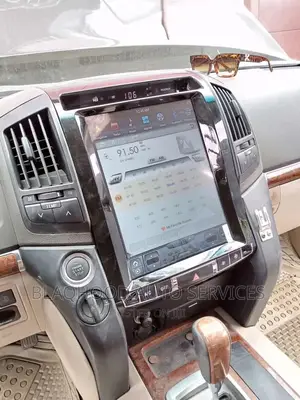 Land Cruiser V8 2008-2014 Tesla Android Car System Available