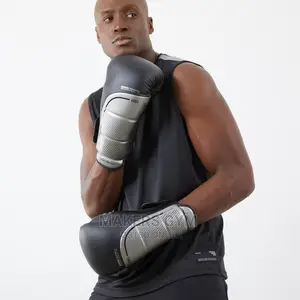 Kickboxing Gloves.(Exclusive)