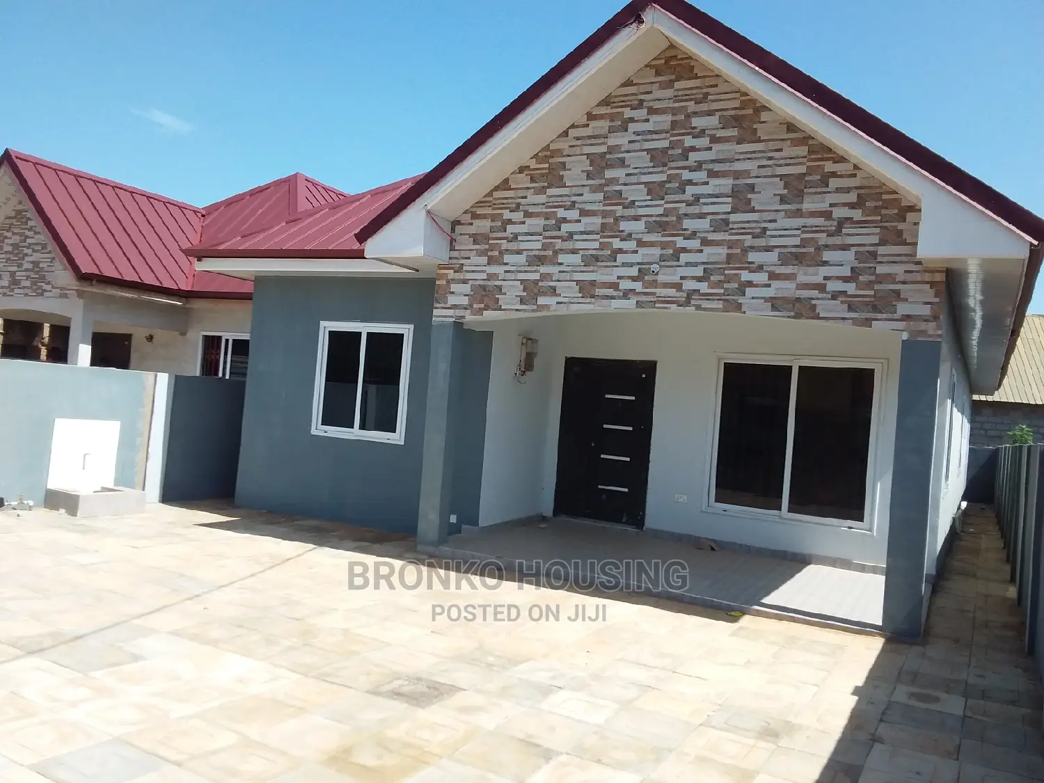 3bdrm House in Bronko Housing, Spintex for rent