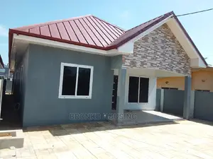3bdrm House in Bronko Housing, Spintex for rent