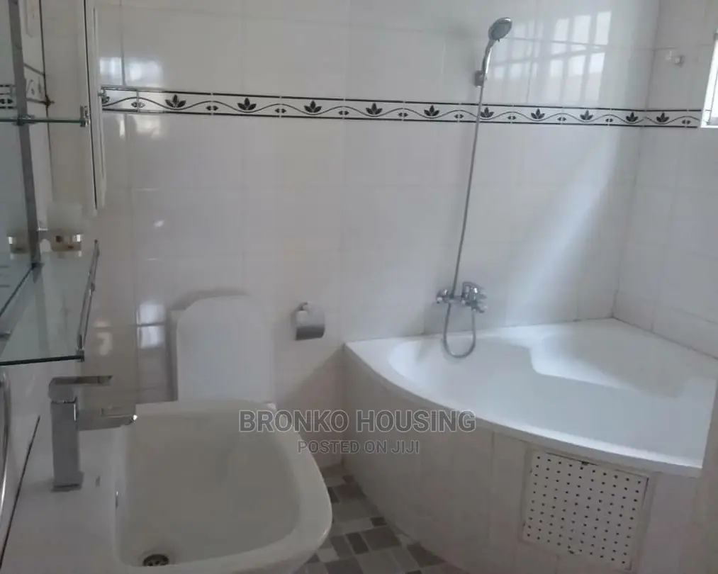3bdrm House in Bronko Housing, Spintex for sale