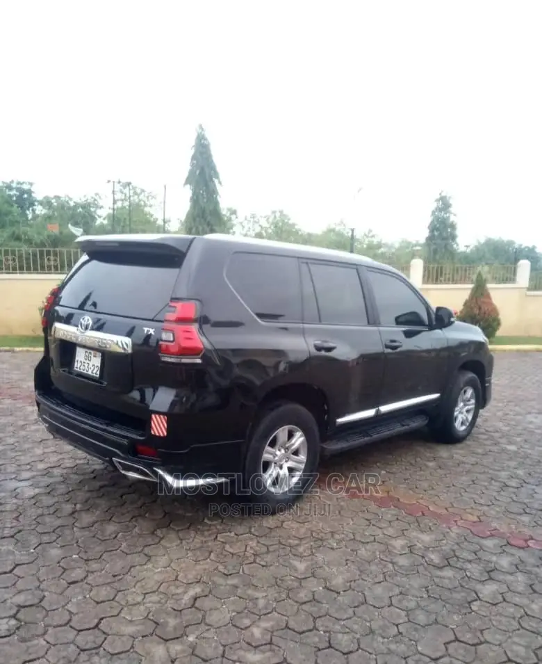 Car for Rent Rent a Land-Cruisers Prado for Weddings Trips