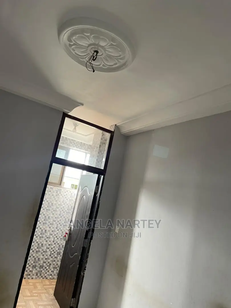 2bdrm Apartment in Community 16, Tema Metropolitan for sale