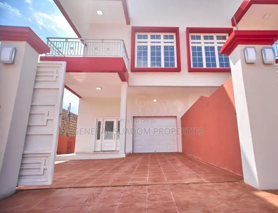 3bdrm Duplex in Suadom Proparties, Baatsona Total for Sale
