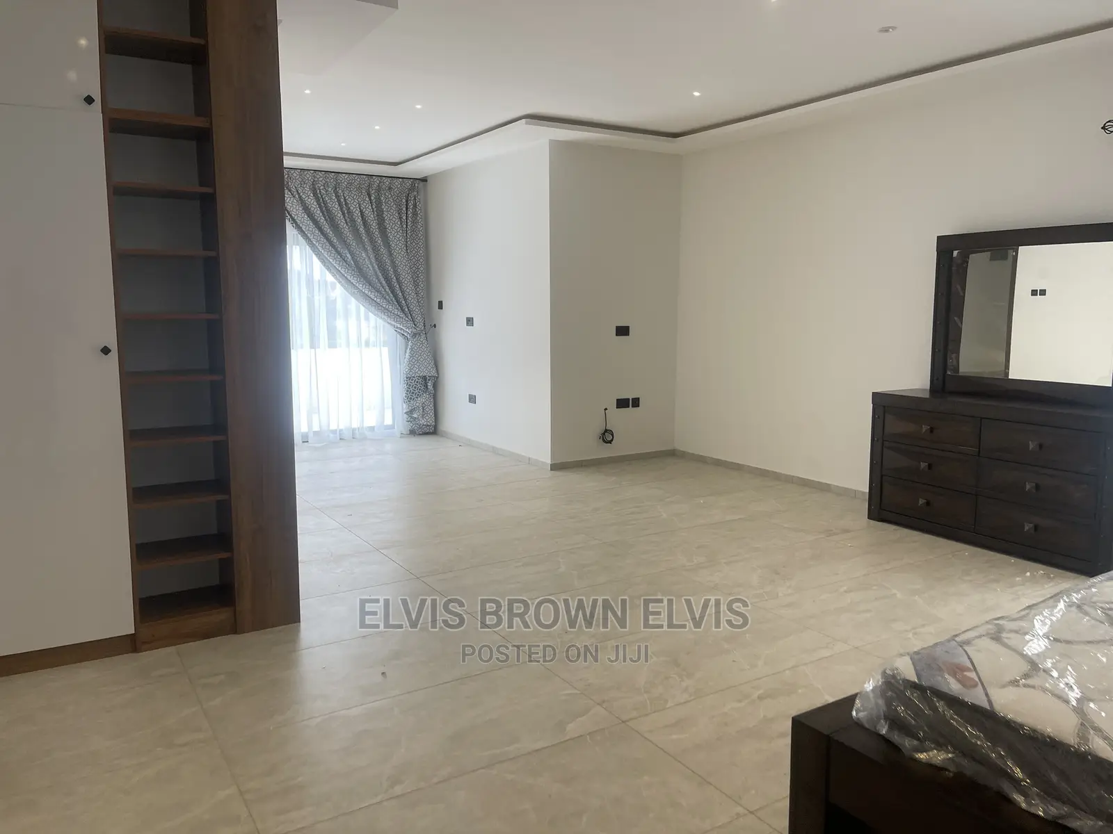 4bdrm Duplex in Living Large, East Legon for Sale