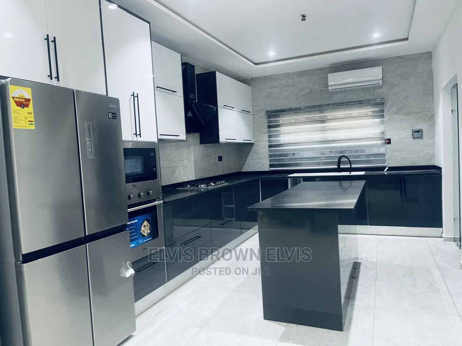 4bdrm Duplex in Living Large, East Legon for Sale