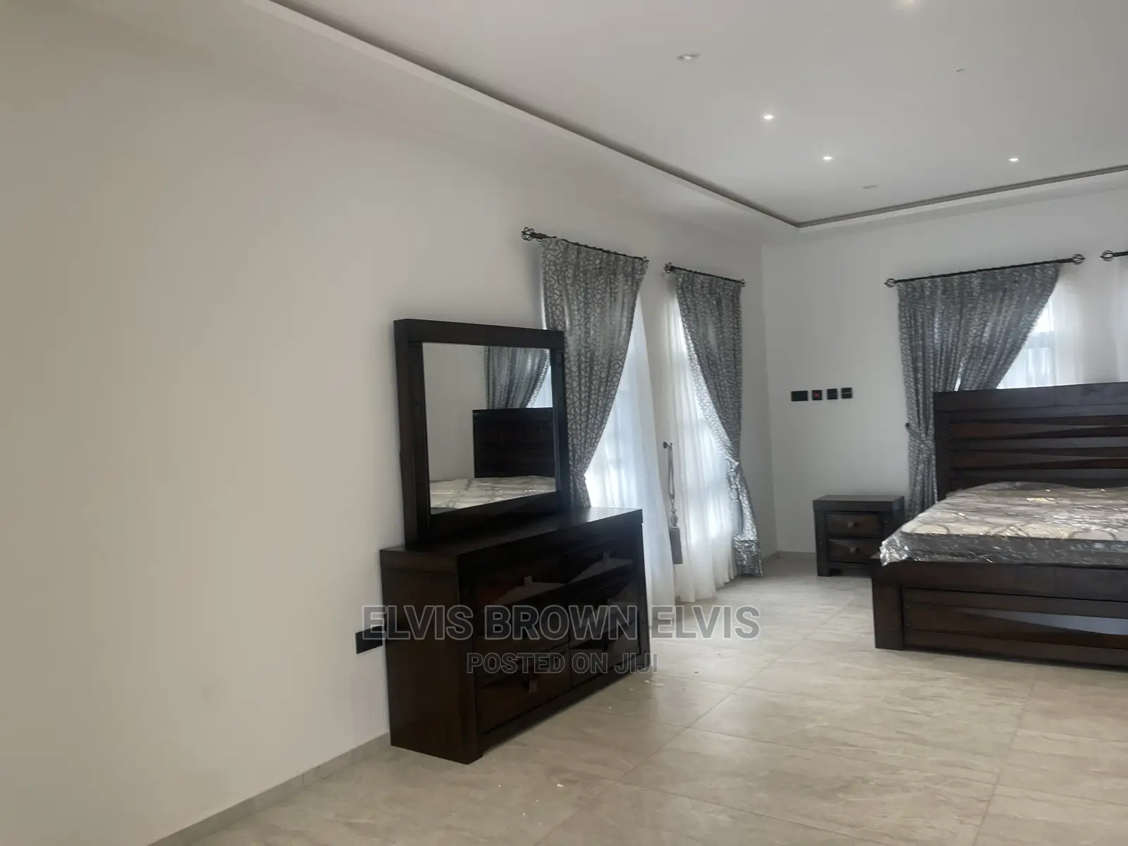 4bdrm Duplex in Living Large, East Legon for Sale
