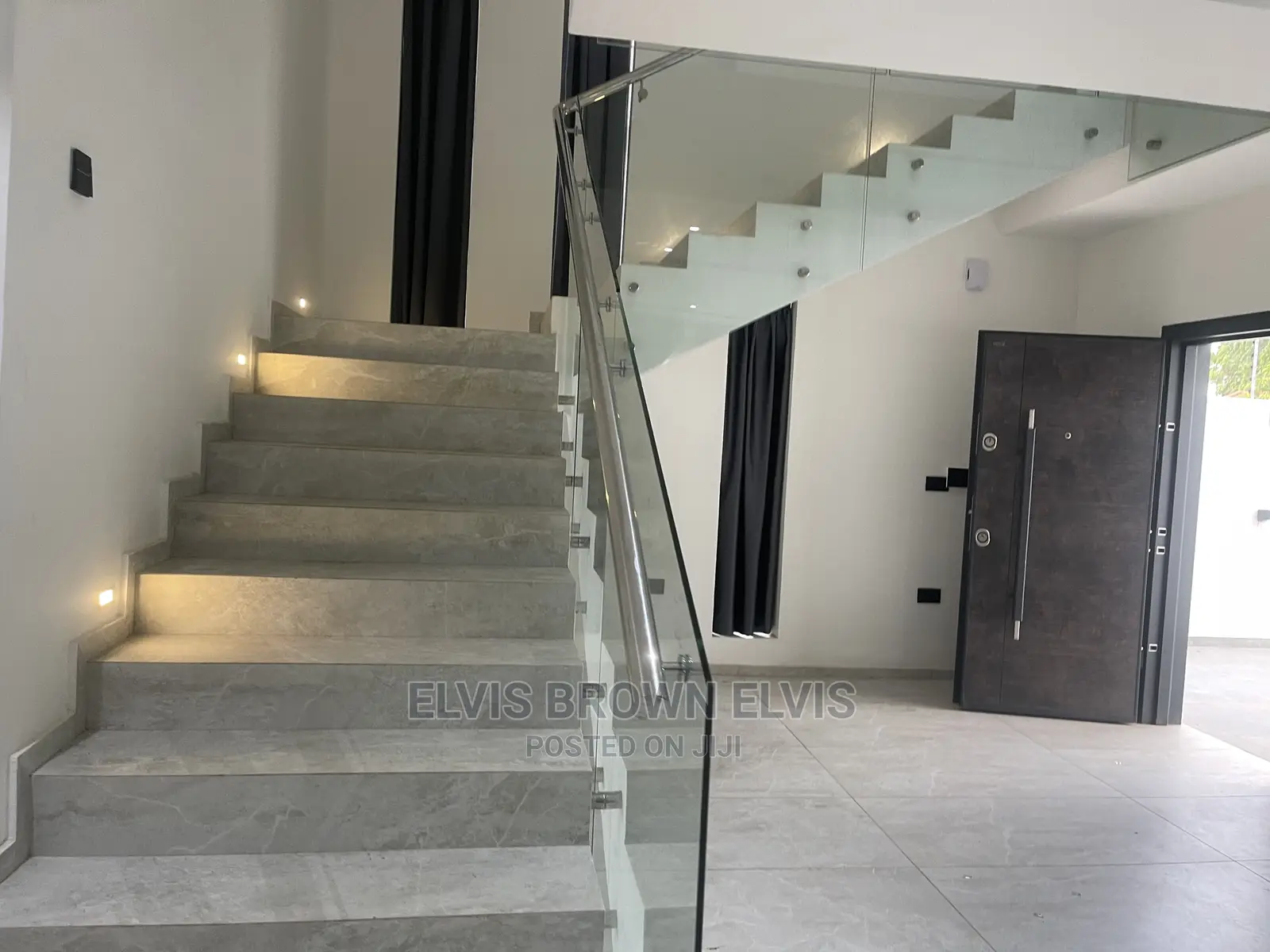 4bdrm Duplex in Living Large, East Legon for Sale