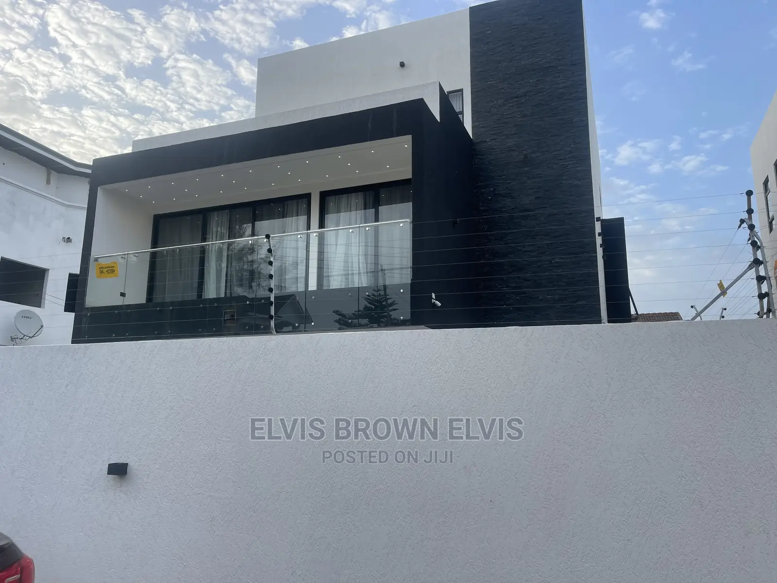 4bdrm Duplex in Living Large, East Legon for Sale