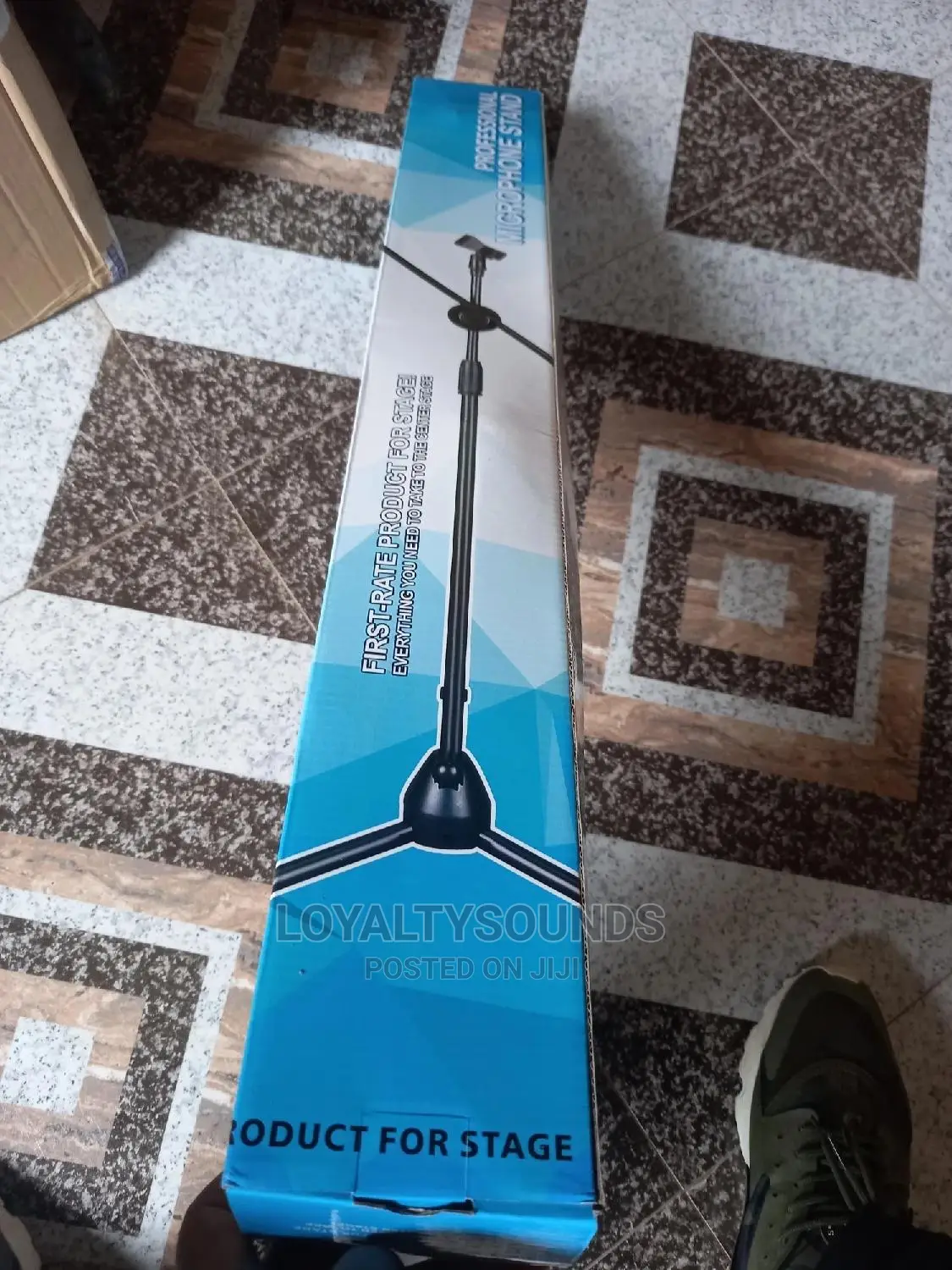 Adjustable Microphone Stand