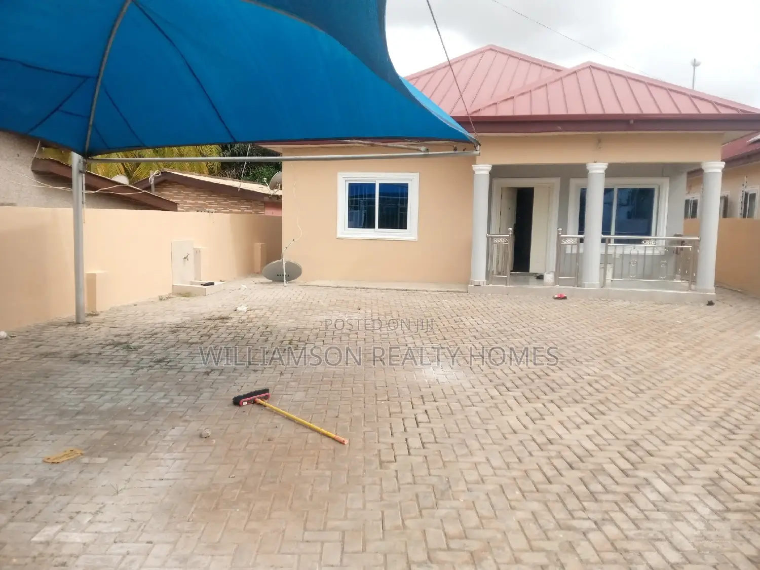 3bdrm House in Hfc Estate, Spintex for rent
