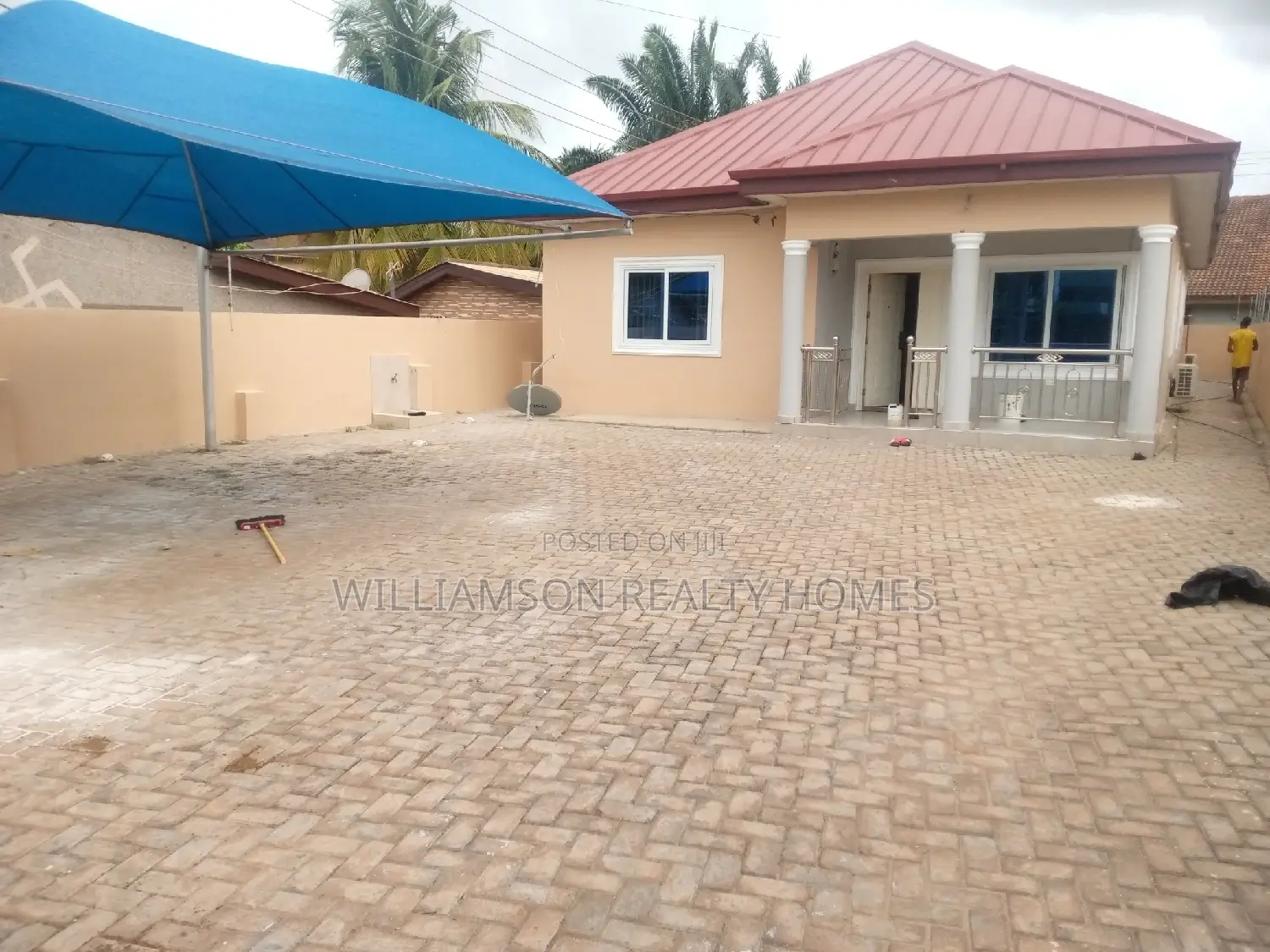 3bdrm House in Hfc Estate, Spintex for rent