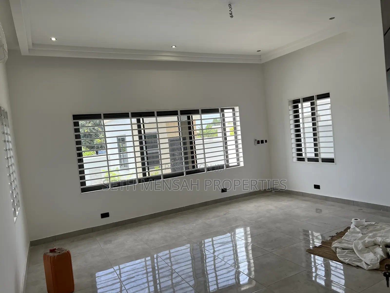 3bdrm House in 3 Bedroom House For for sale