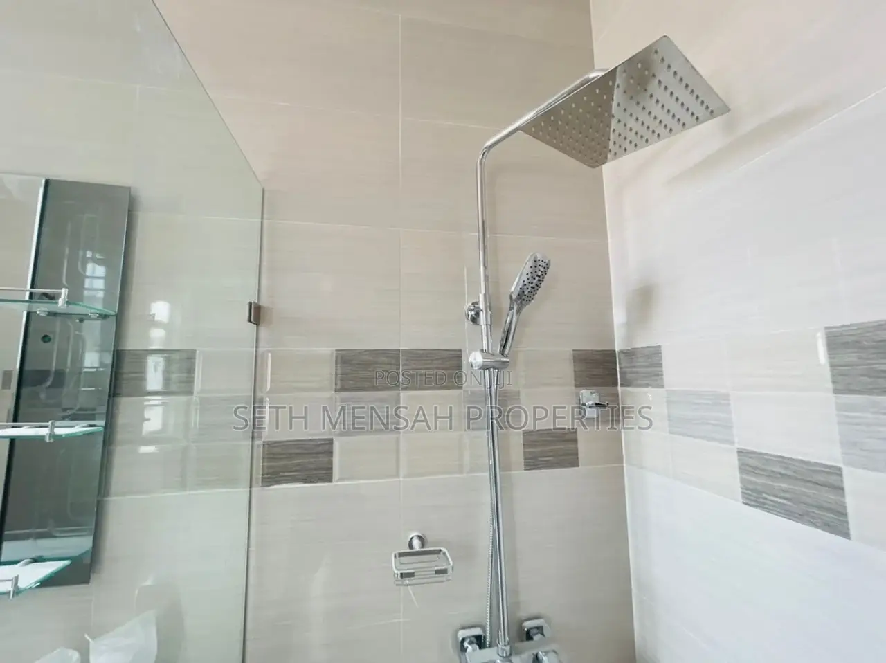 4bdrm House in 4 Bedroom House For, East Legon for Sale