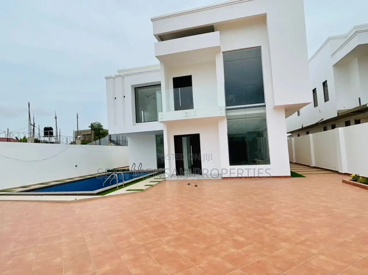 4bdrm House in 4 Bedroom House For, East Legon for Sale