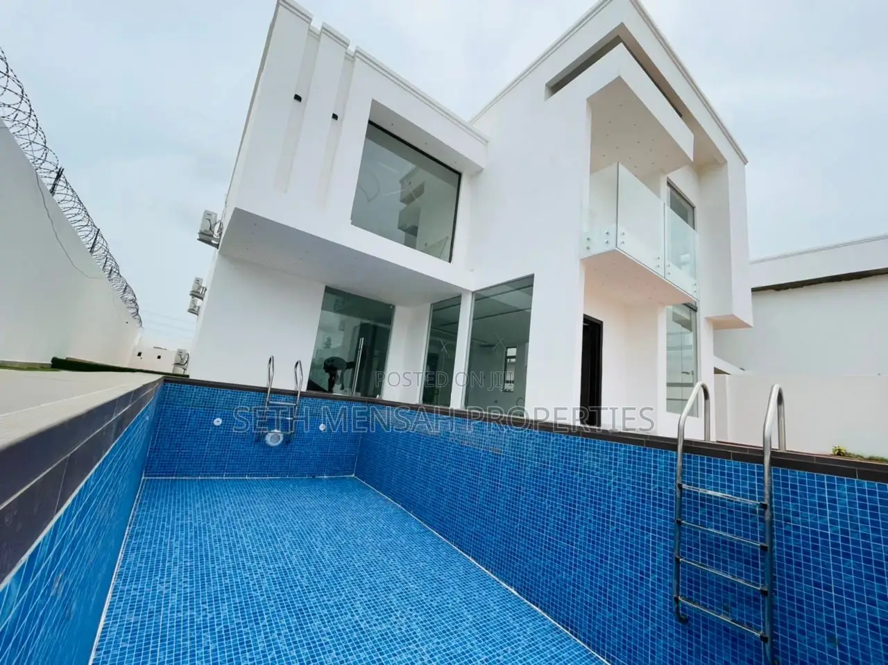 4bdrm House in 4 Bedroom House For, East Legon for Sale