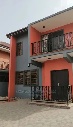 3bdrm House in East Legon for Rent