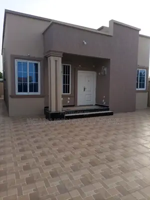 2bdrm House in Kotobabi Area, Spintex for sale