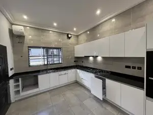 3bdrm House in Ashonmang Estate 3 for sale