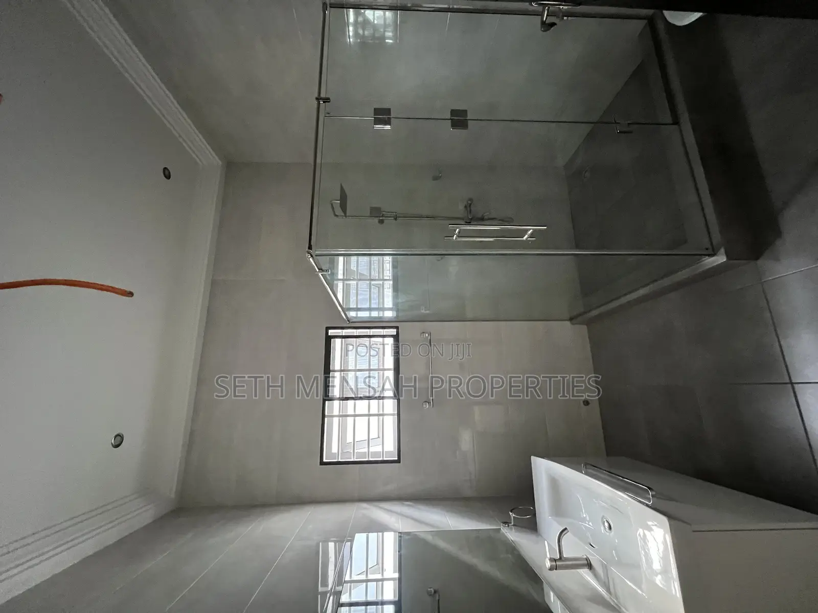 3bdrm House in Ashonmang Estate 3 for sale