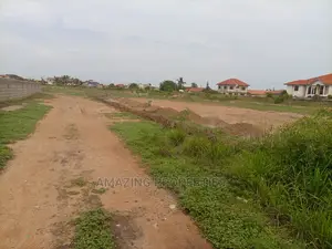 5 Plots of Land for Sale Opposite Community 25 Near Palace
