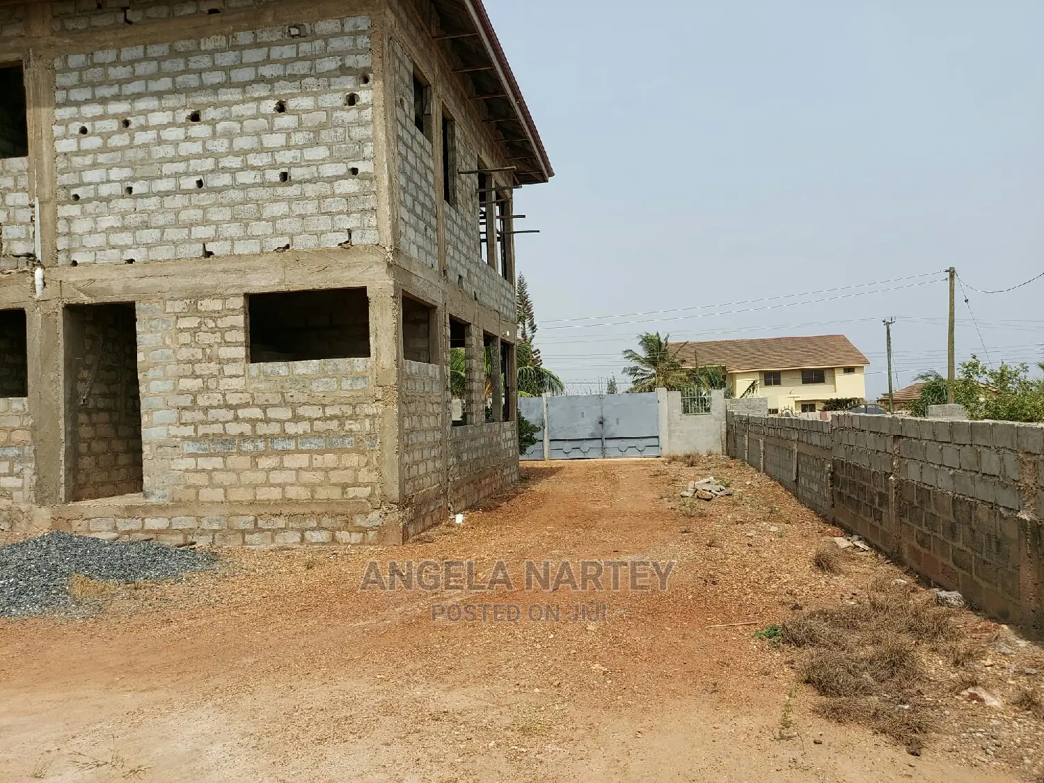 4bdrm House in Community 14- Emerfs, Tema Metropolitan for sale