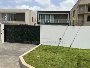 5bdrm House in 4 Bedroom House for for Sale
