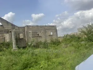 Uncomplicated House for Sale on 2 Plot at Legon Hills