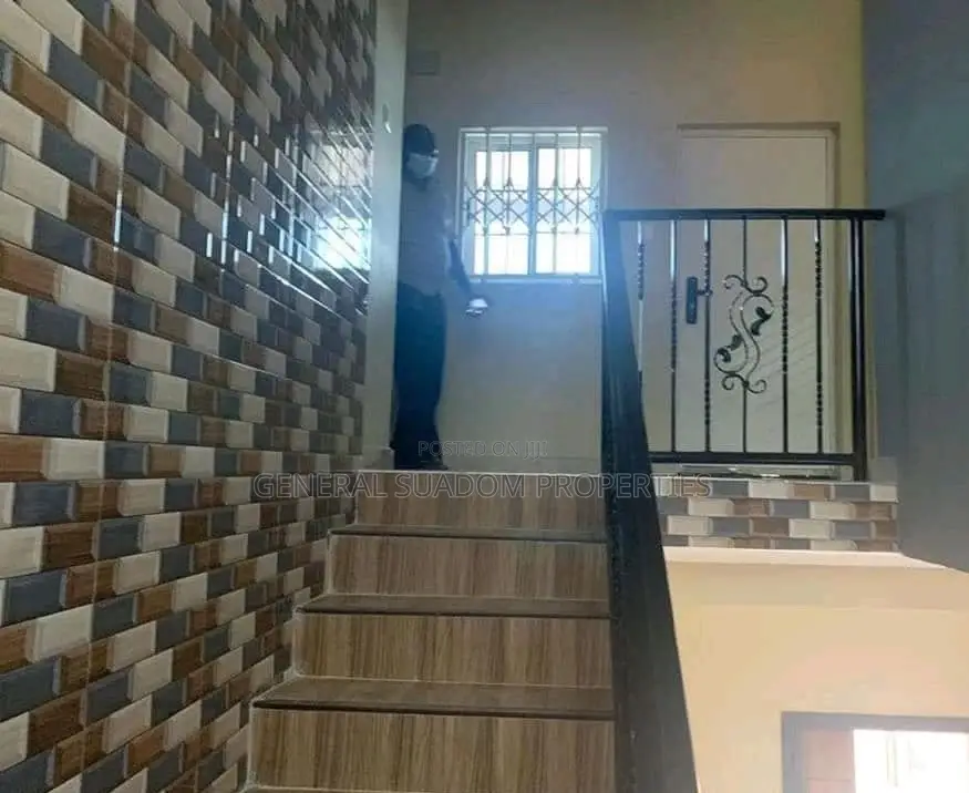 4bdrm House in Suadom Properties, Baatsona Total for Rent