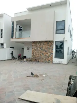 4bdrm Mansion in Community 18, Spintex for sale
