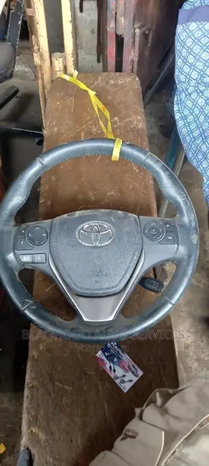 Toyota Corolla 2014-2017 STEERING WHEEL AIRBAG Available