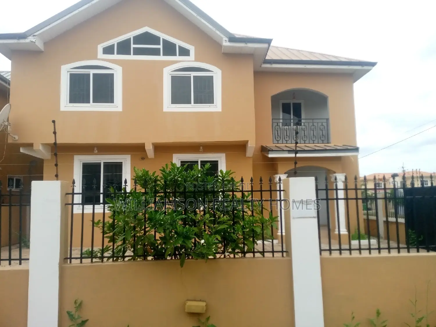 4bdrm House in Hfc Estate, Spintex for rent