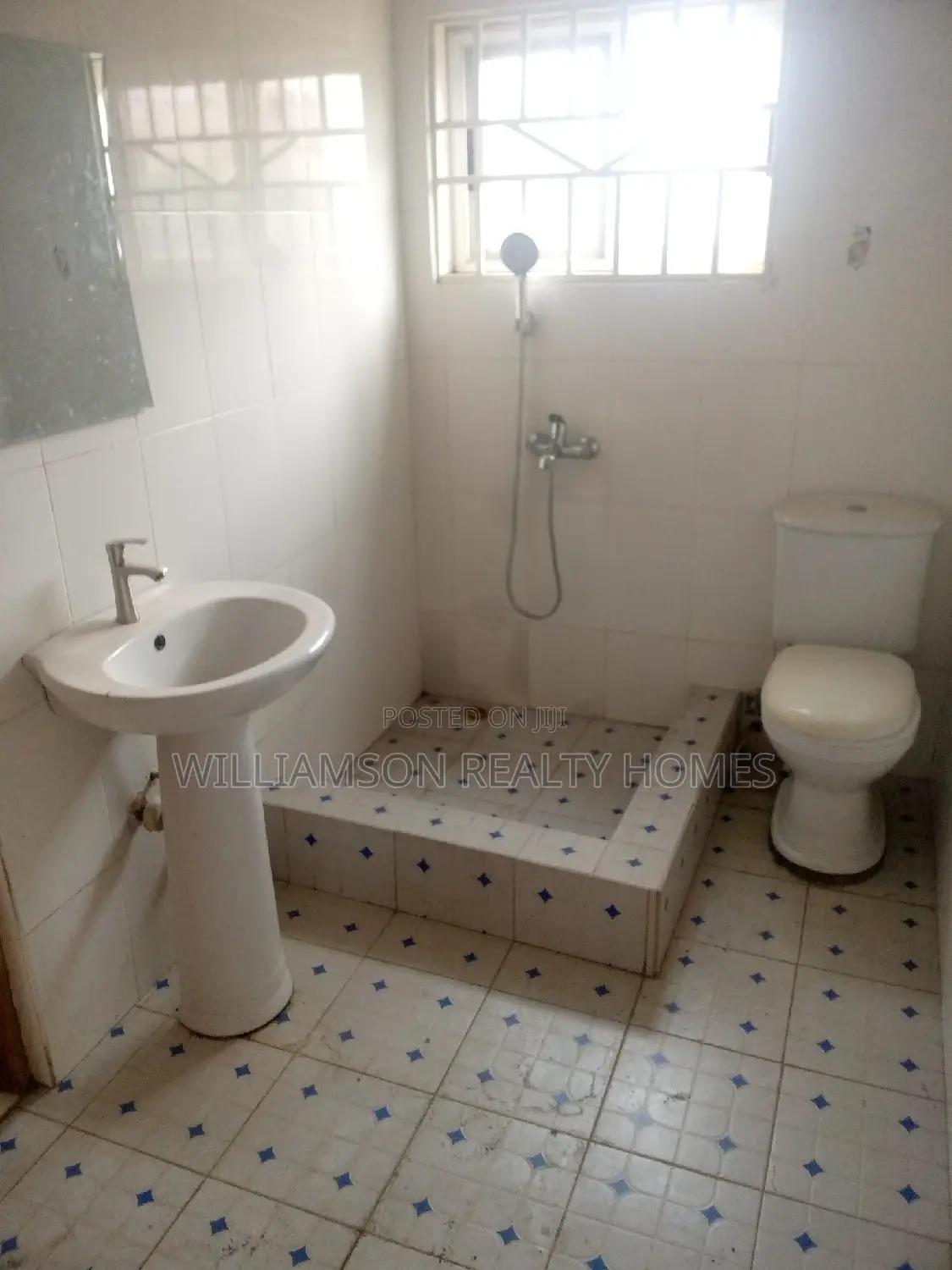 4bdrm House in Hfc Estate, Spintex for rent