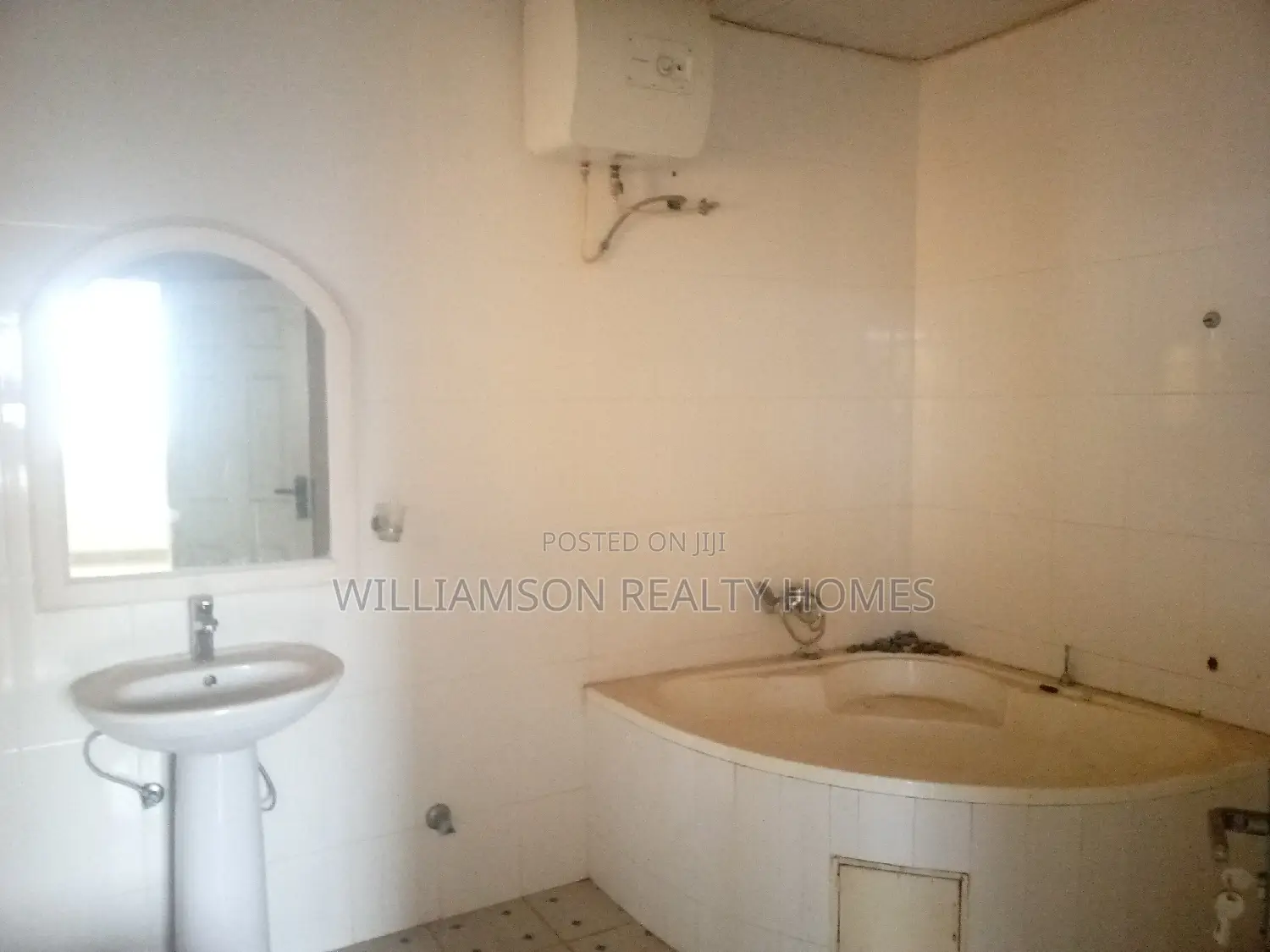 4bdrm House in Hfc Estate, Spintex for rent