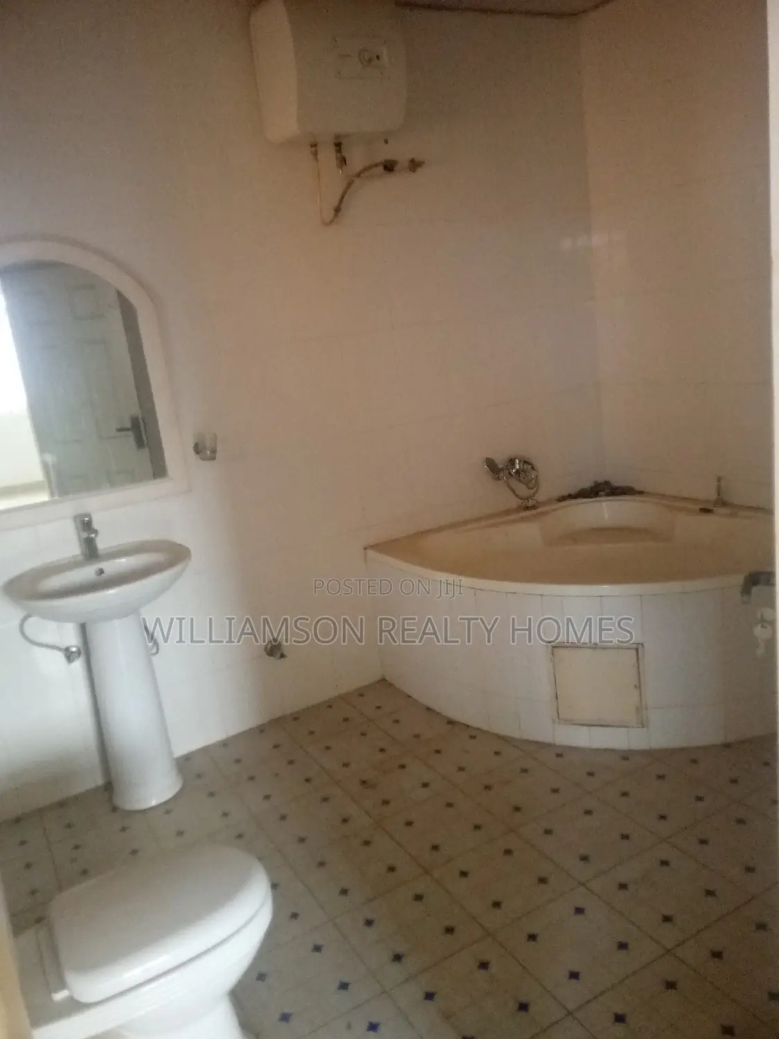 4bdrm House in Hfc Estate, Spintex for rent